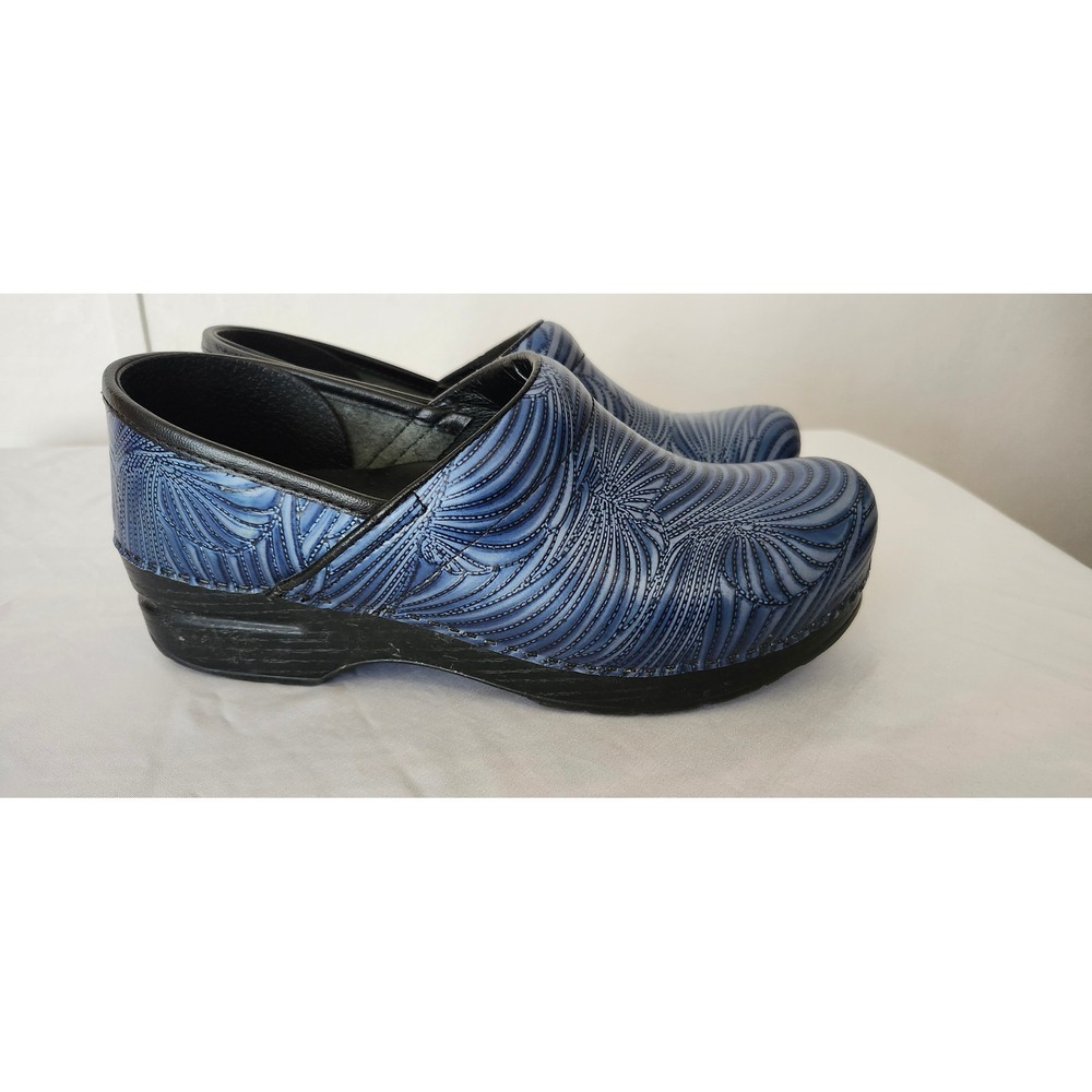 Dansko Professional Blue Groove Embossed Leather Clogs Womens 39 EU 8.5-9 US